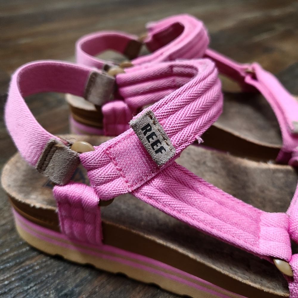Reef Cushion Rem Hi Sandals in Malibu Pink 9 - Picture 2 of 7